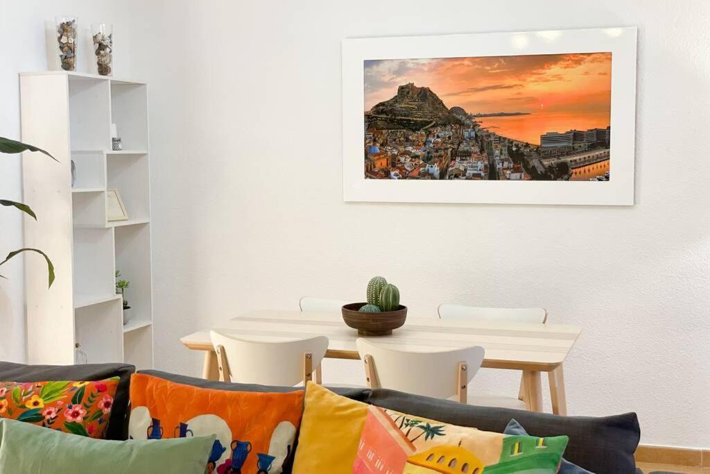 Coqueto Y Amplio Apartamento A 15 Min De La Playa Alicante Esterno foto